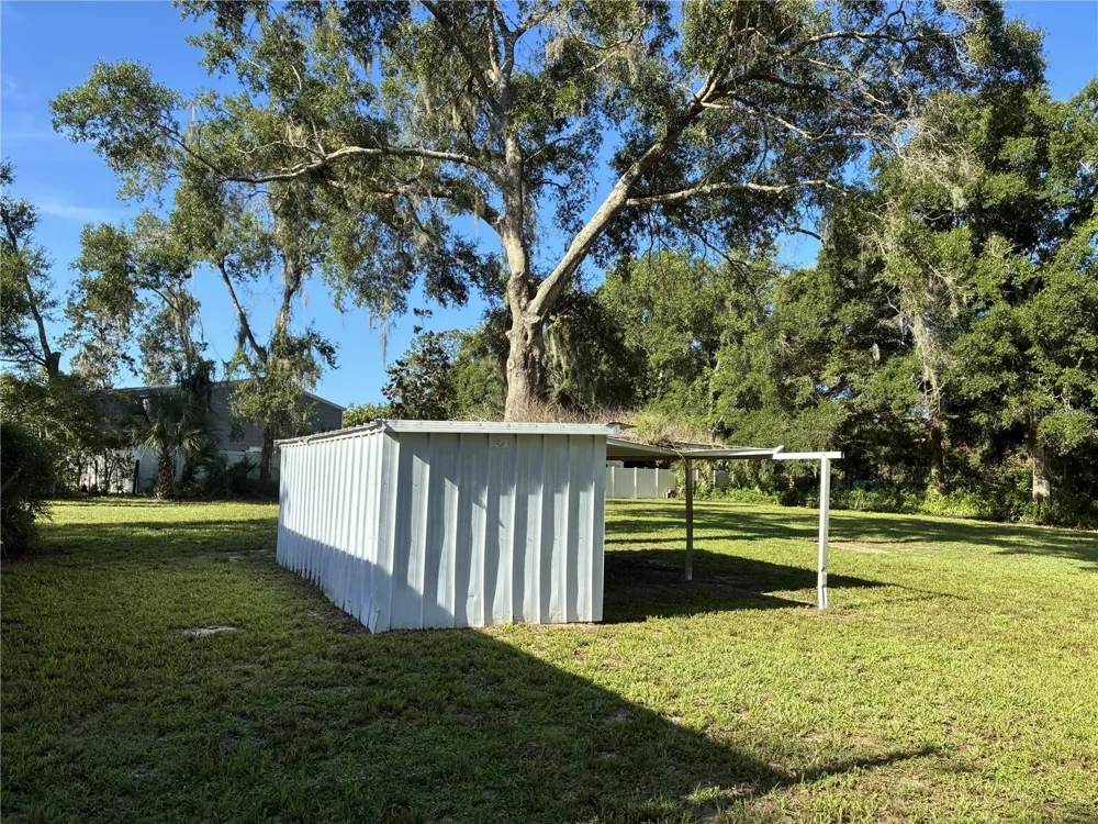4926 MAGNOLIA RIDGE ROAD Fruitland Park, FL 34731