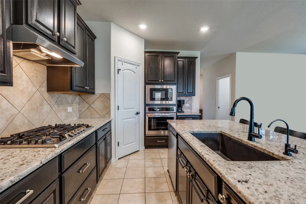1624 Stone House Drive New Braunfels, TX 78132