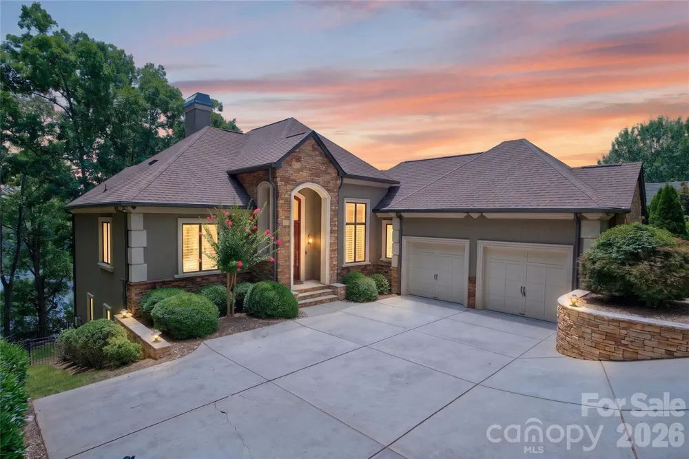 3225 Lake Pointe Drive Belmont, NC 28012