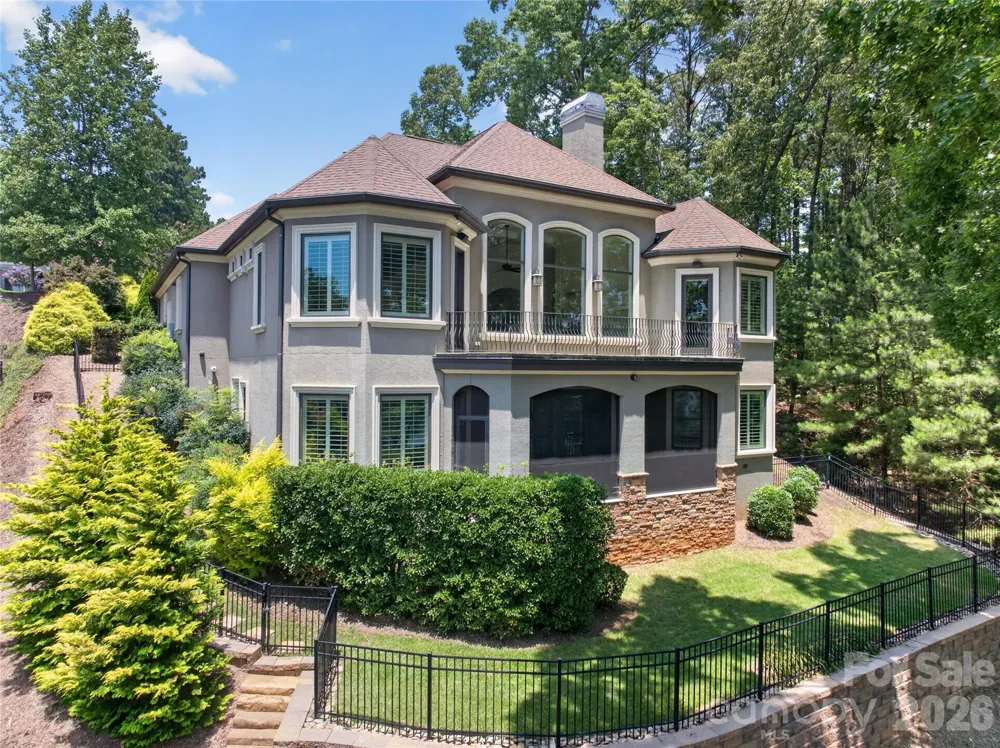 3225 Lake Pointe Drive Belmont, NC 28012