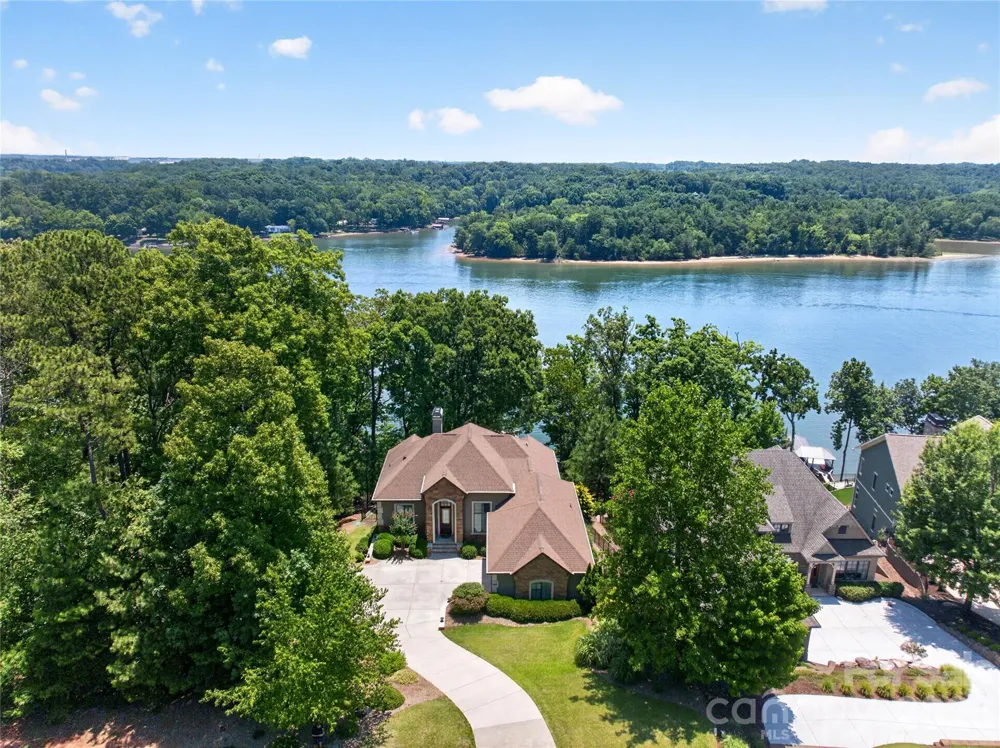 3225 Lake Pointe Drive Belmont, NC 28012