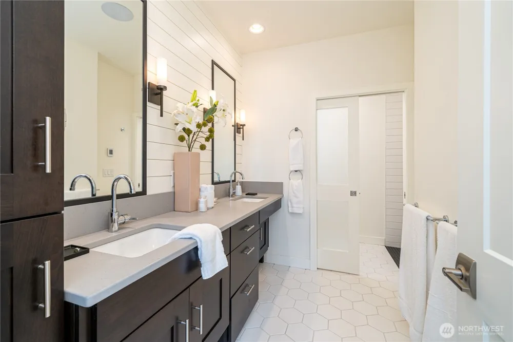 252 Porcupine Lane Chelan, WA 98816