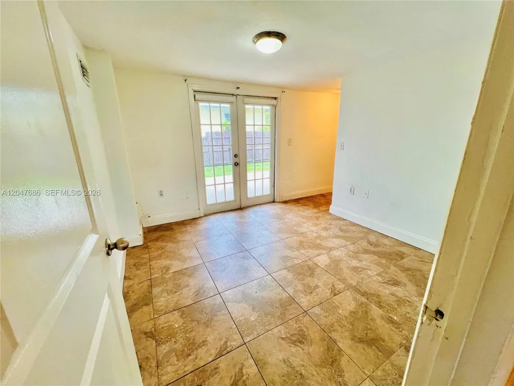 410 Pinecrest Dr #1 Miami Springs, FL 33166