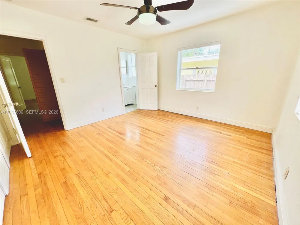 410 Pinecrest Dr #1 Miami Springs, FL 33166