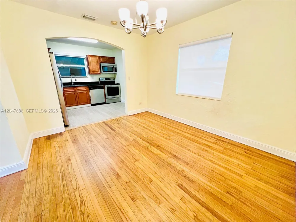 410 Pinecrest Dr #1 Miami Springs, FL 33166
