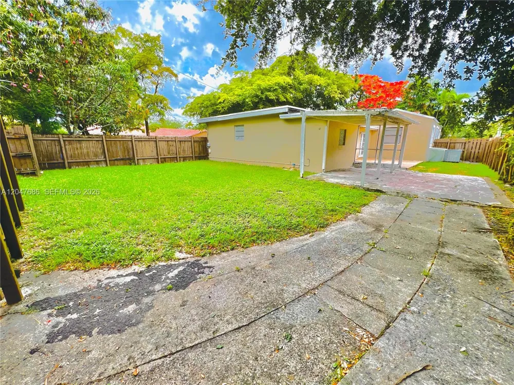 410 Pinecrest Dr #1 Miami Springs, FL 33166