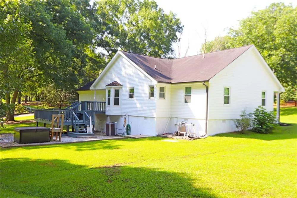 42 Dale Street Temple, GA 30179