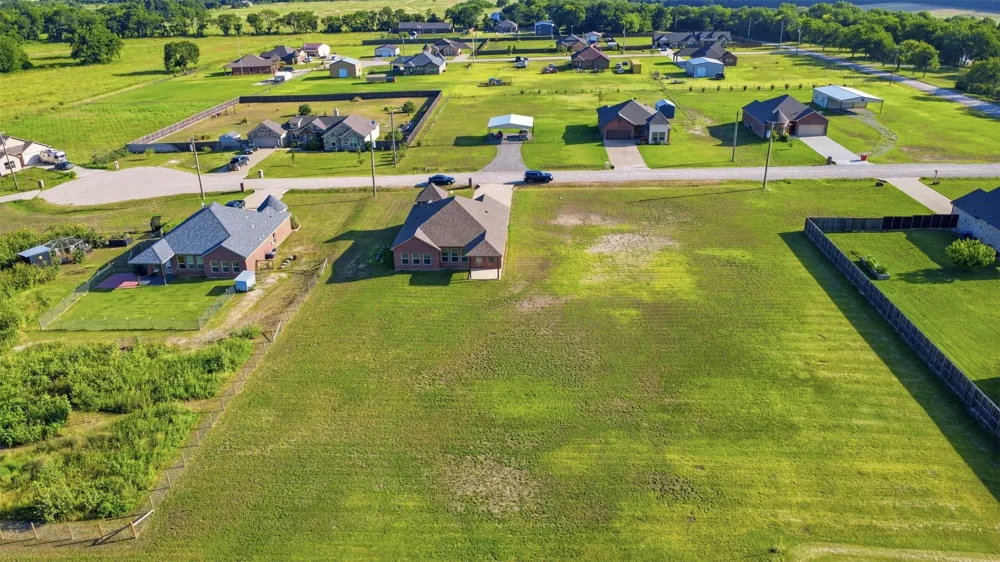 265 Delatorre Street Trenton, TX 75490