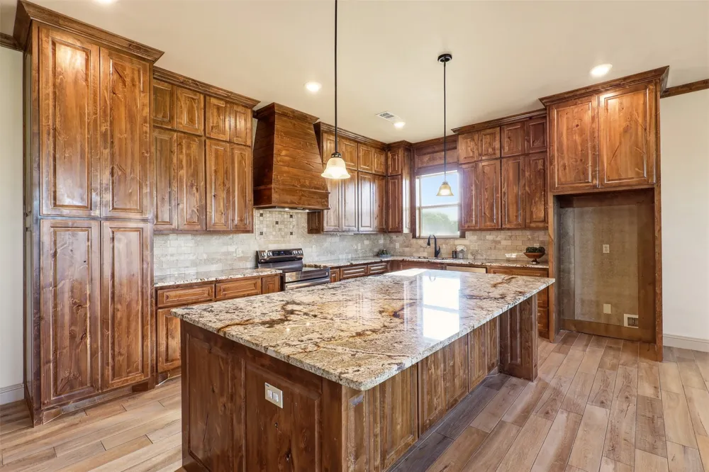 265 Delatorre Street Trenton, TX 75490