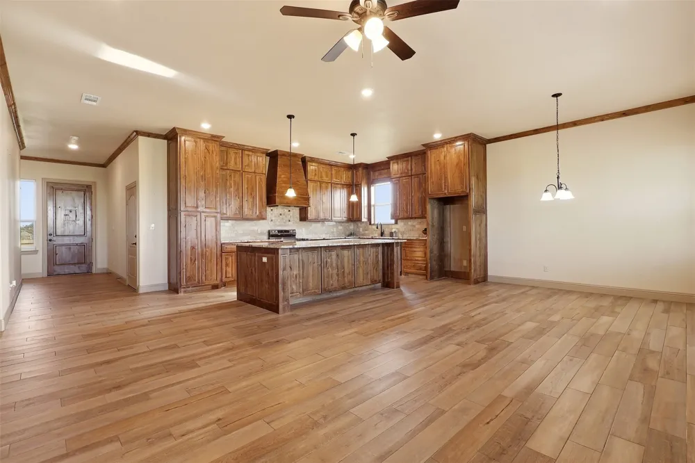 265 Delatorre Street Trenton, TX 75490