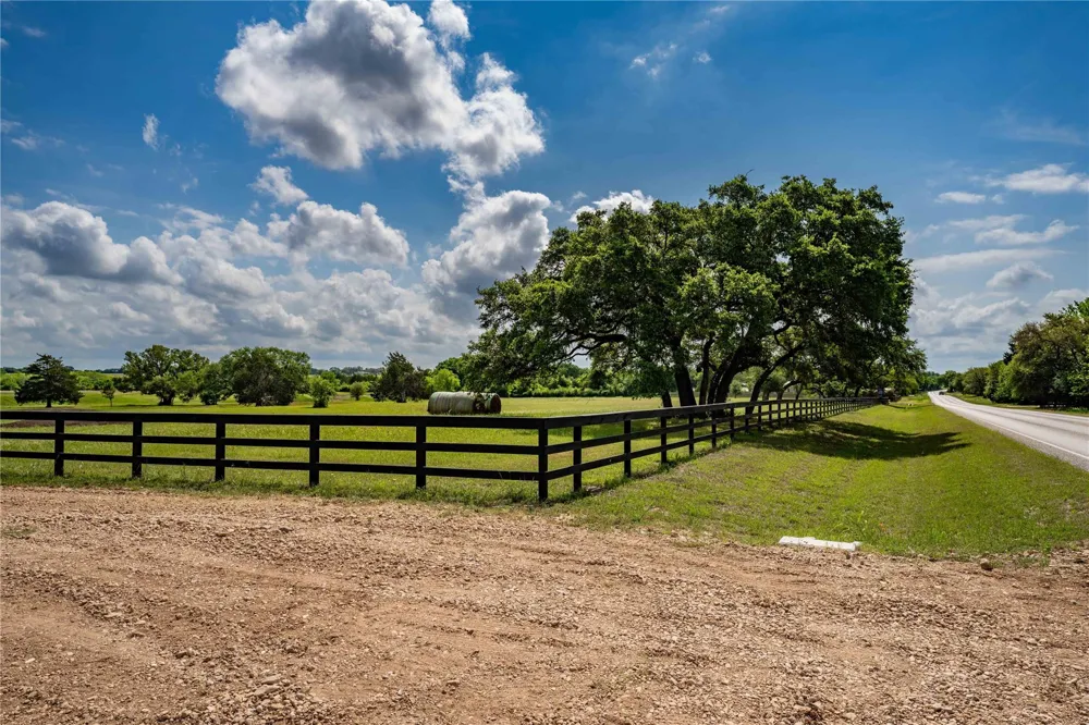 W Fm 1291 Round Top, TX 78954