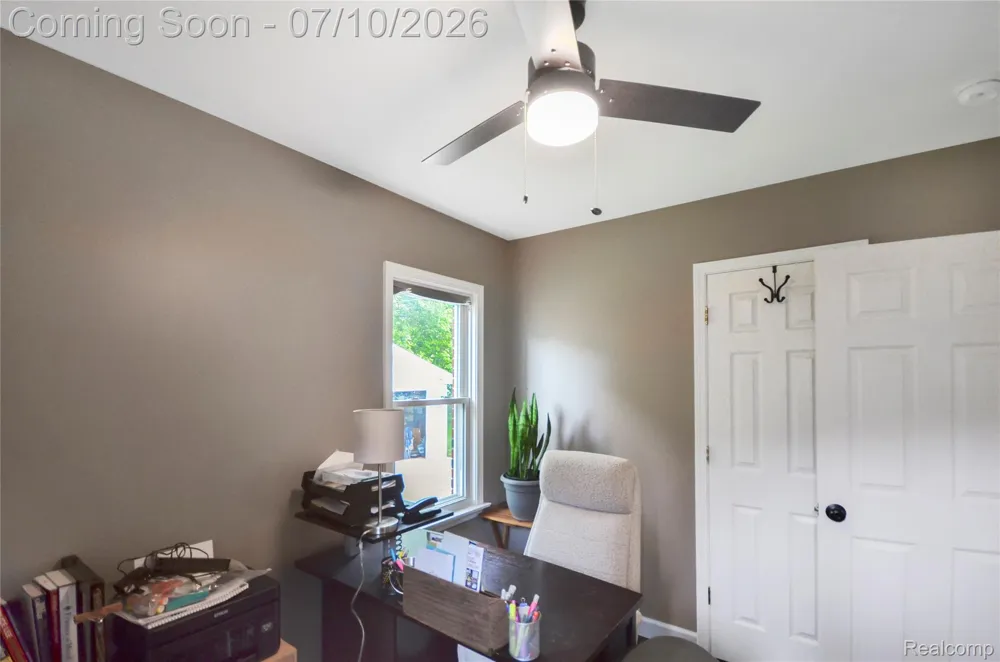29067 Milton Avenue Madison Heights City, MI 48071