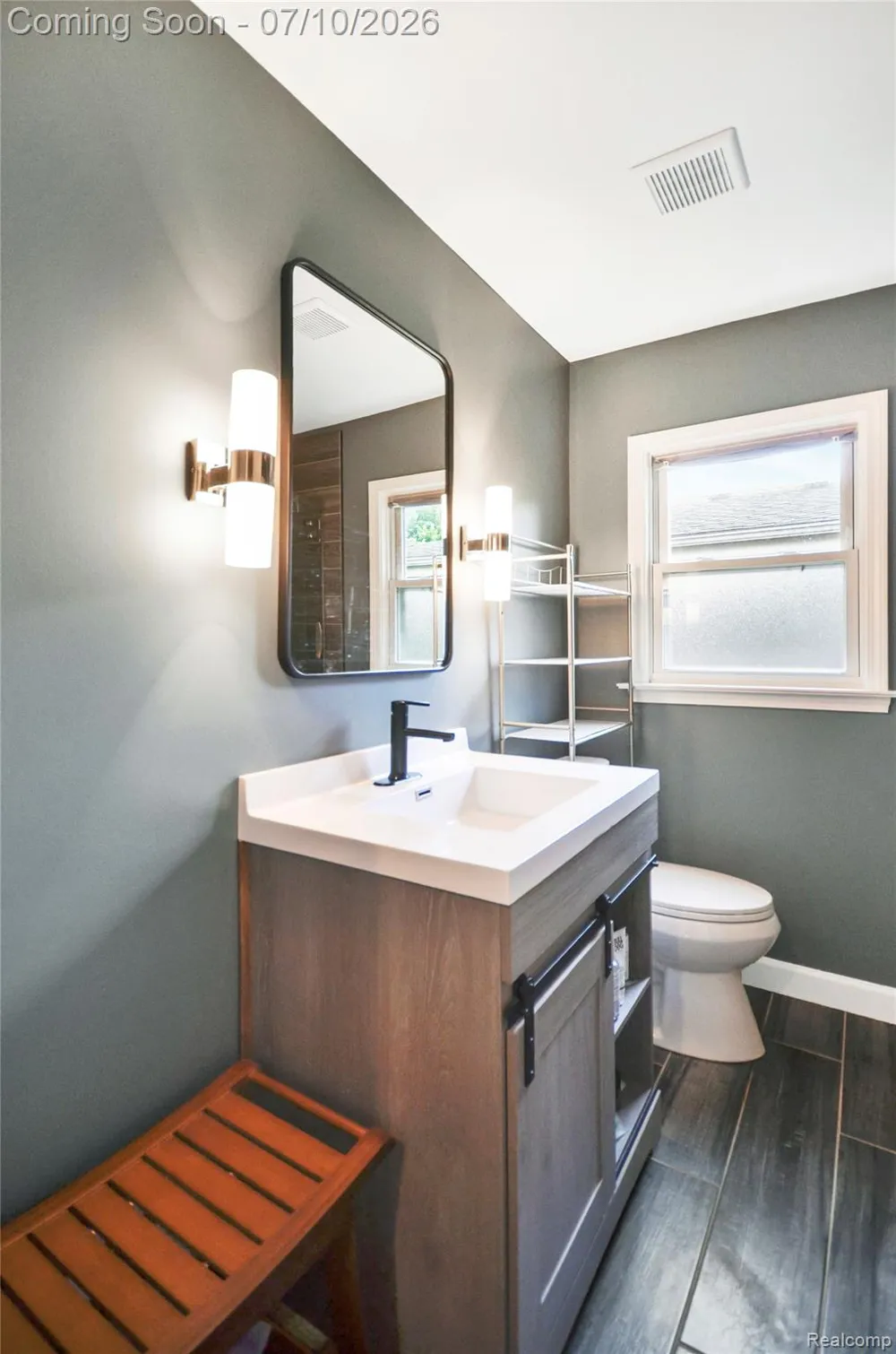 29067 Milton Avenue Madison Heights City, MI 48071