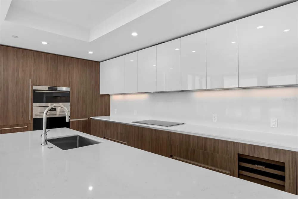 5713 BOWEN DANIEL DR. #1506 Tampa, FL 33616