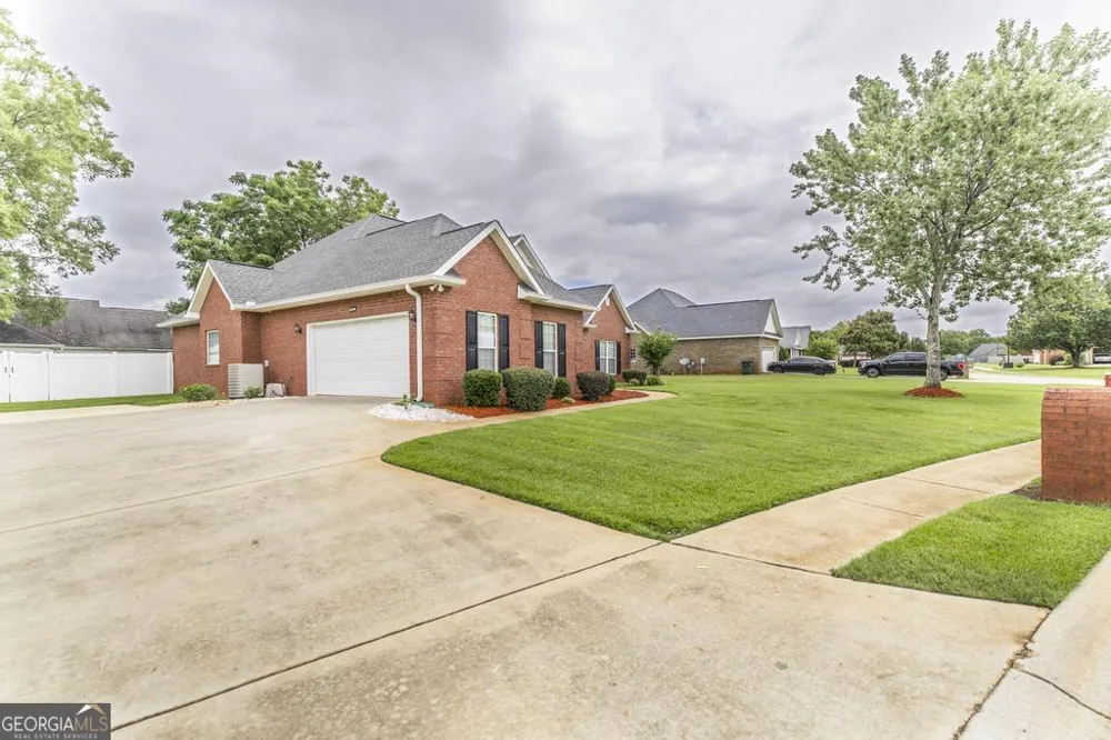 101 Grenville CT Kathleen, GA 31047
