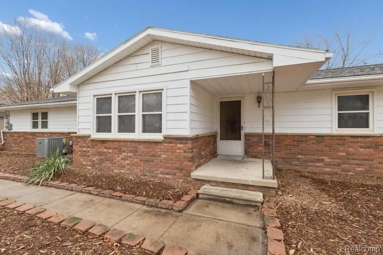 15635 Martinsville Road Van Buren Charter Township, MI 48111