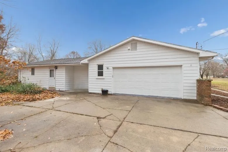 15635 Martinsville Road Van Buren Charter Township, MI 48111