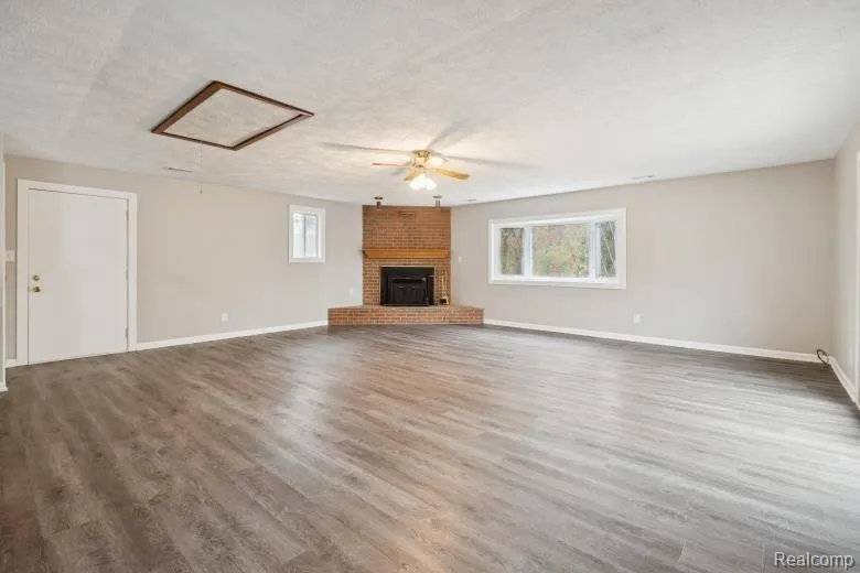 15635 Martinsville Road Van Buren Charter Township, MI 48111