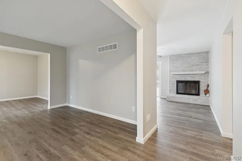 15635 Martinsville Road Van Buren Charter Township, MI 48111