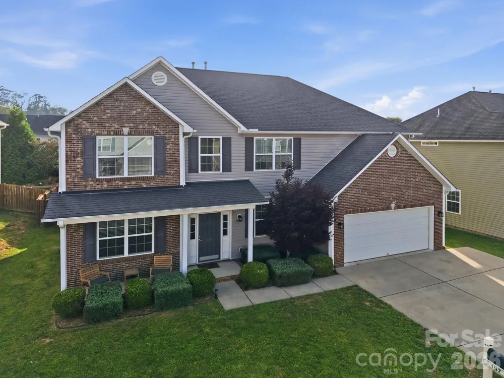 197 Roanoke Road Fletcher, NC 28732