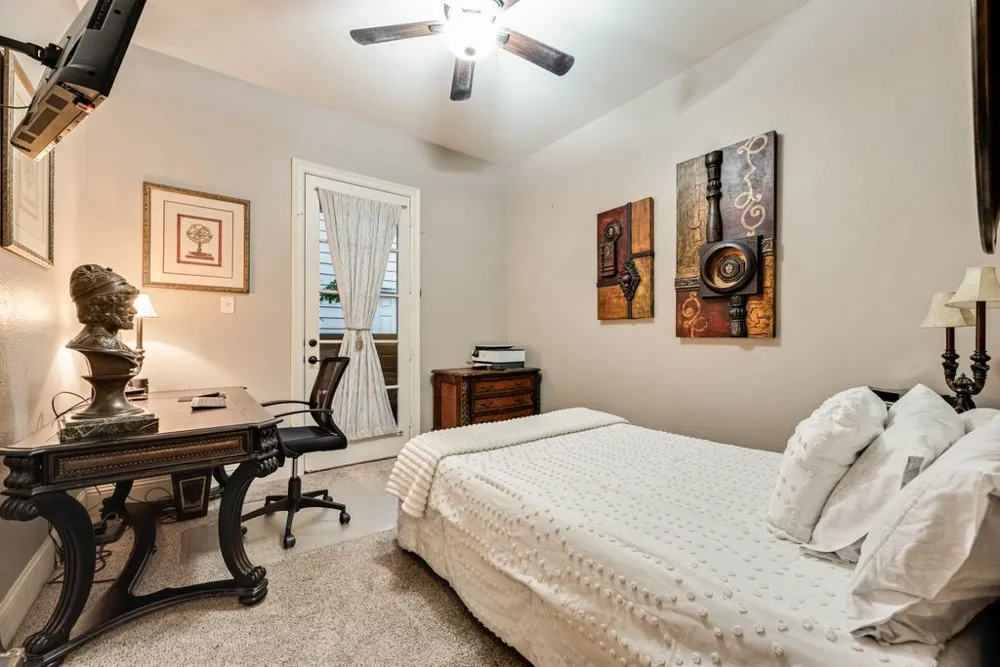 18307 Frankford Lakes Circle Dallas, TX 75252