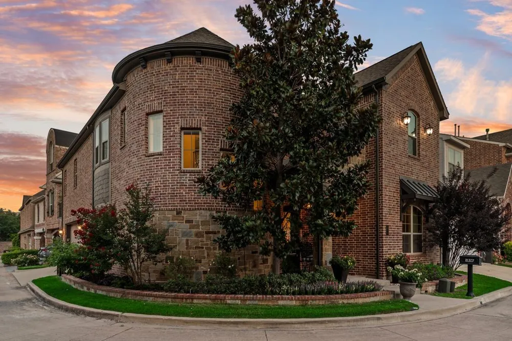 18307 Frankford Lakes Circle Dallas, TX 75252