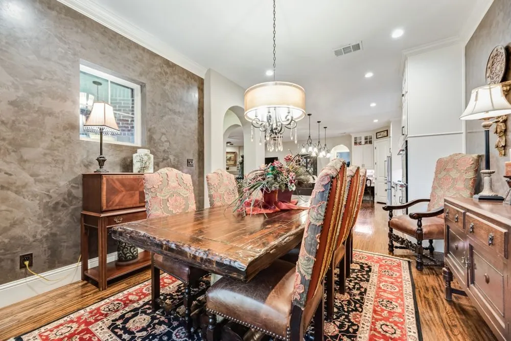 18307 Frankford Lakes Circle Dallas, TX 75252