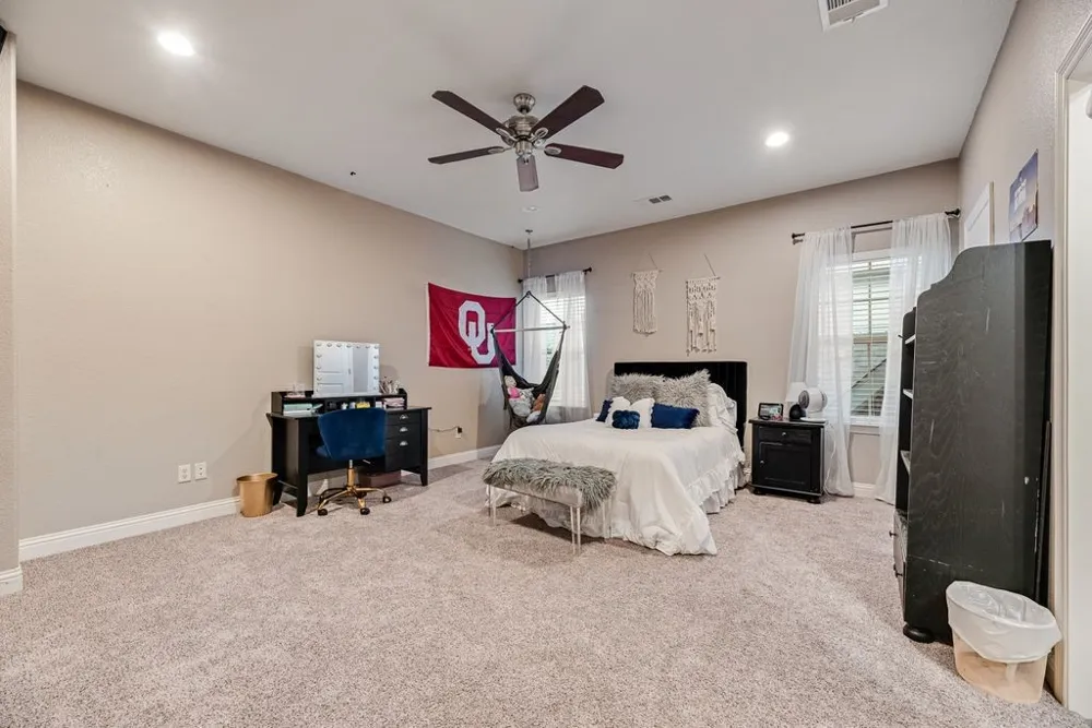 18307 Frankford Lakes Circle Dallas, TX 75252