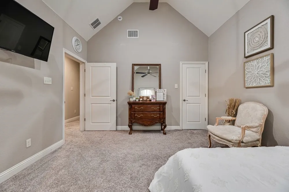 18307 Frankford Lakes Circle Dallas, TX 75252
