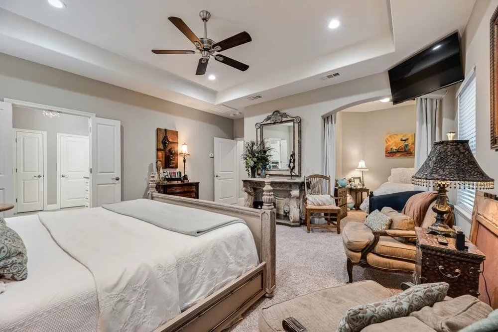 18307 Frankford Lakes Circle Dallas, TX 75252