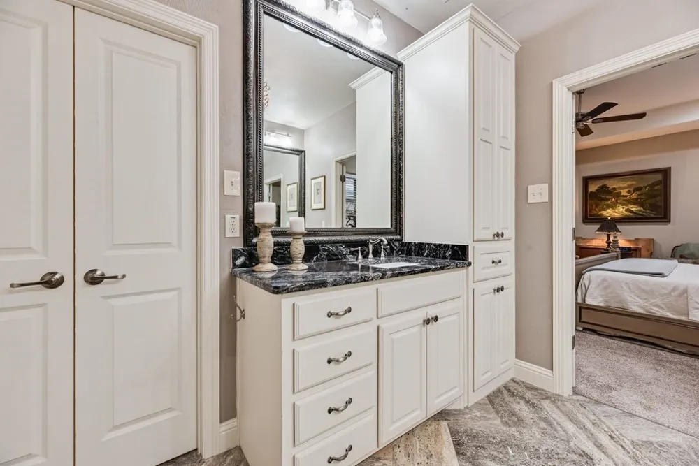 18307 Frankford Lakes Circle Dallas, TX 75252