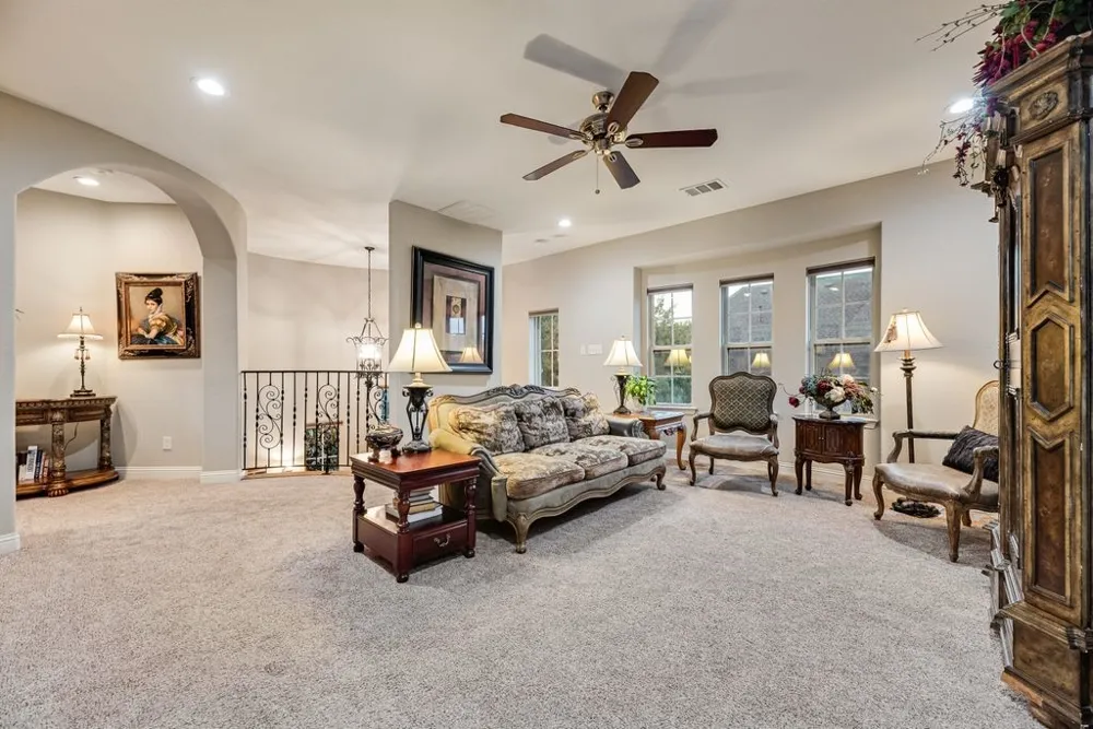 18307 Frankford Lakes Circle Dallas, TX 75252
