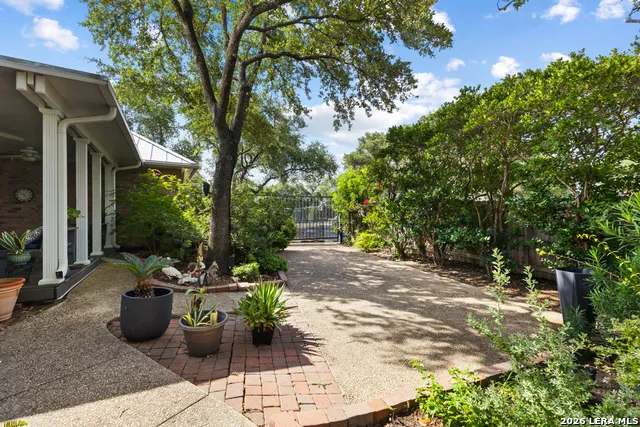 2618 Fairfield Bend Drive San Antonio, TX 78231