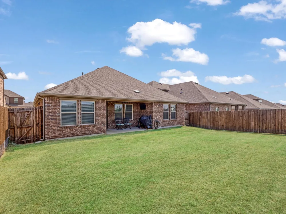 3257 Trails End Road Aubrey, TX 76227
