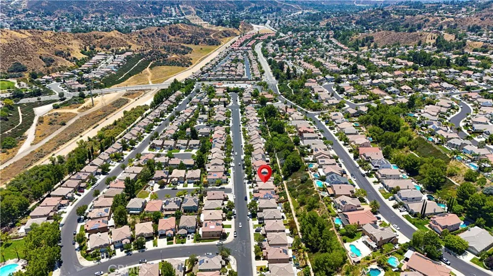 28549 Silverking Trail Saugus, CA 91390
