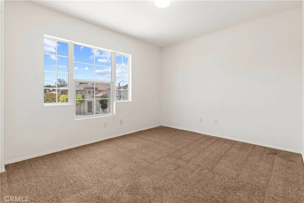 28549 Silverking Trail Saugus, CA 91390