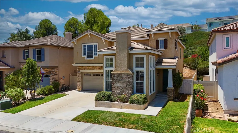 28549 Silverking Trail Saugus, CA 91390