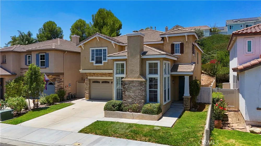 28549 Silverking Trail Saugus, CA 91390