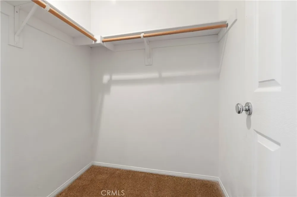 28549 Silverking Trail Saugus, CA 91390
