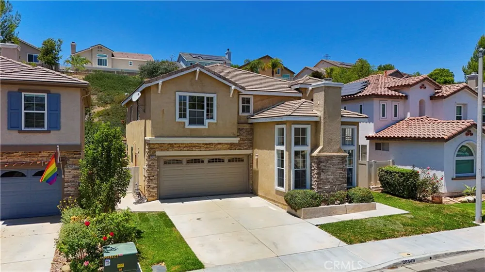 28549 Silverking Trail Saugus, CA 91390