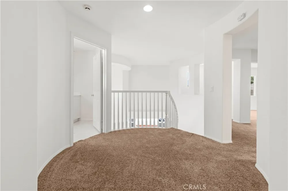 28549 Silverking Trail Saugus, CA 91390