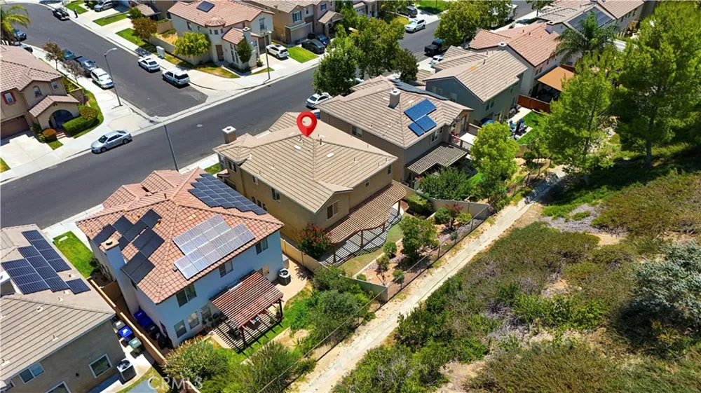 28549 Silverking Trail Saugus, CA 91390