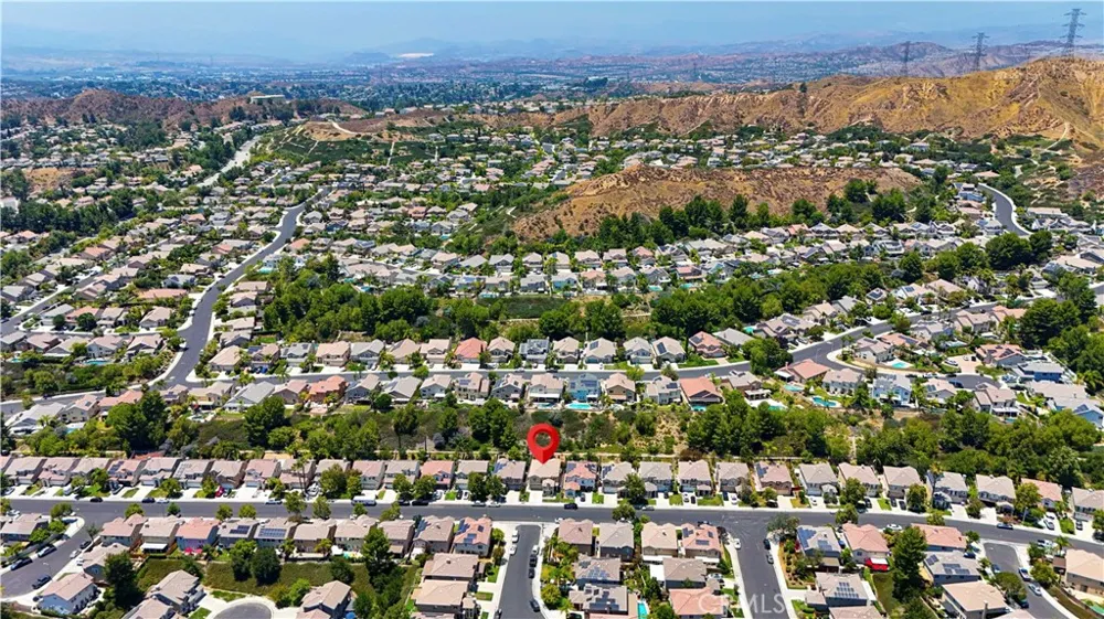 28549 Silverking Trail Saugus, CA 91390