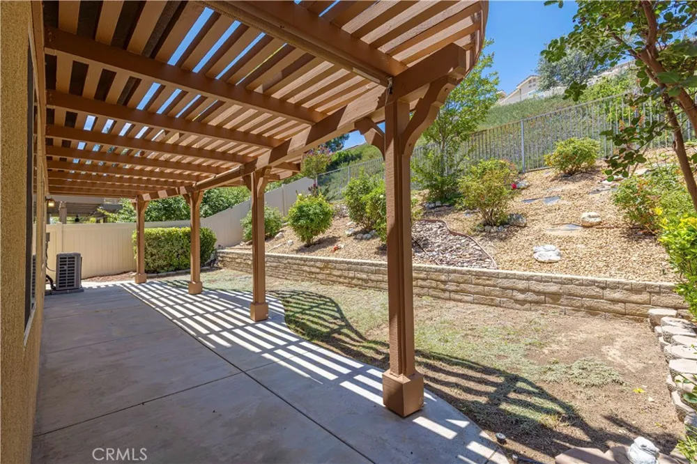 28549 Silverking Trail Saugus, CA 91390
