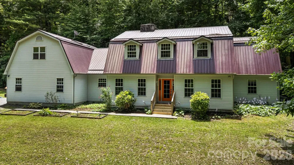 94 Paradise Cove Road Penrose, NC 28766