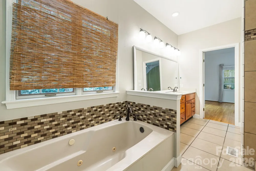 94 Paradise Cove Road Penrose, NC 28766