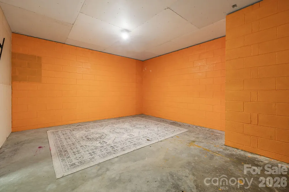 94 Paradise Cove Road Penrose, NC 28766