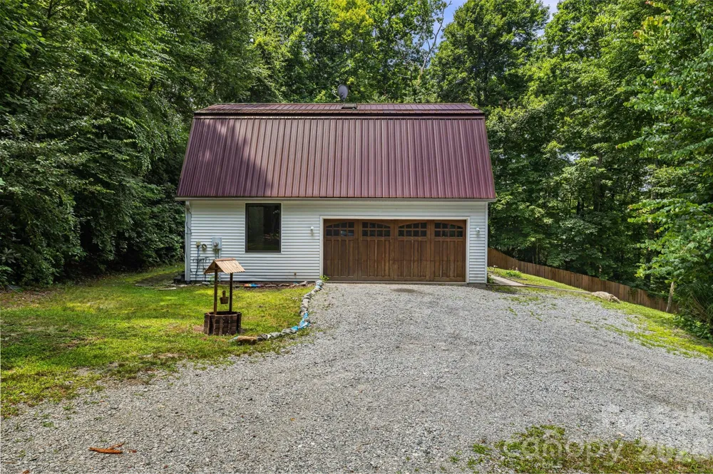 94 Paradise Cove Road Penrose, NC 28766