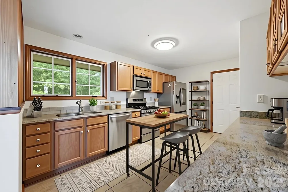 198 Hickory Hill Circle Spruce Pine, NC 28777
