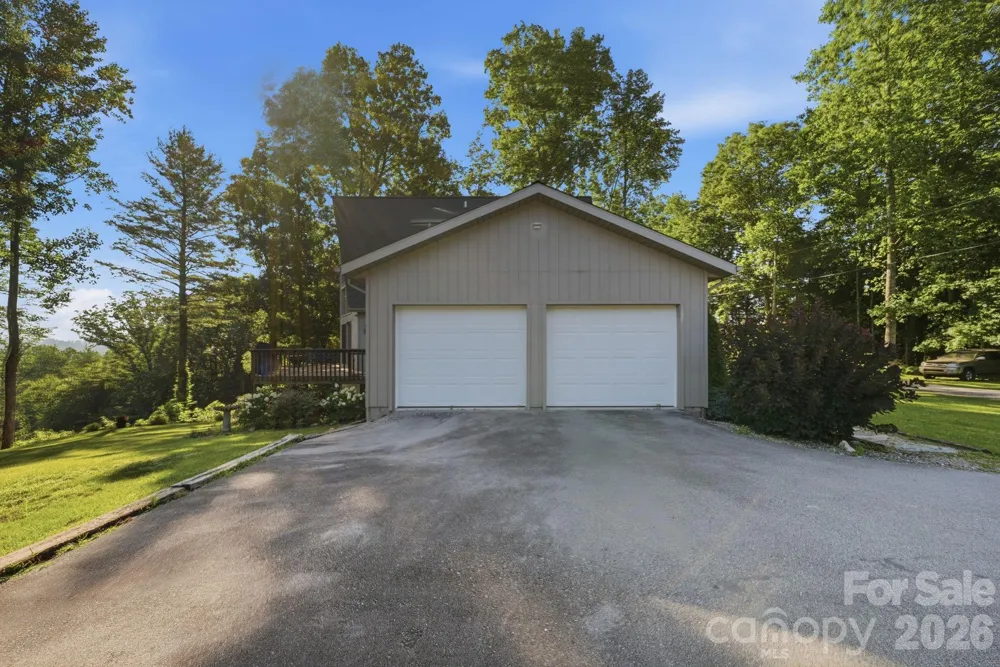 198 Hickory Hill Circle Spruce Pine, NC 28777